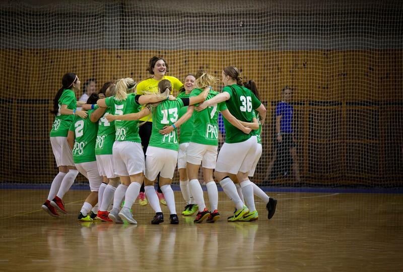 Nástěnky Brno bei der Futsale-Meisterschaft der Frauen 2021
